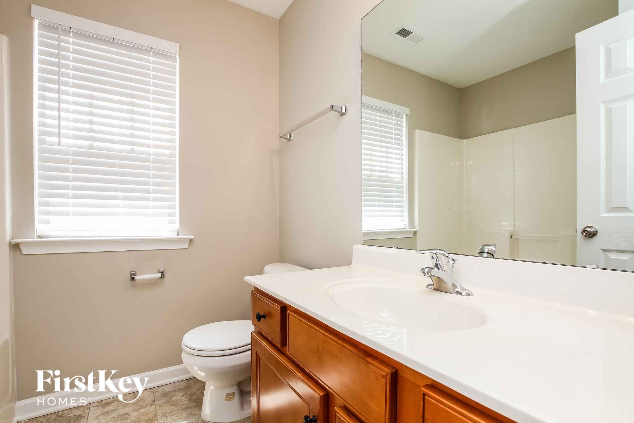 Building Photo - 1918 Sugarbush Dr