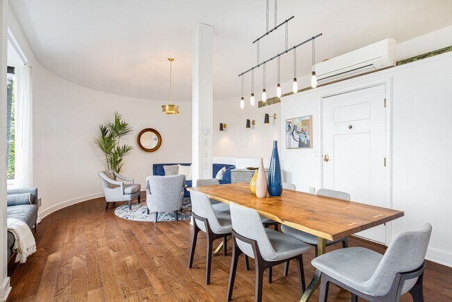 Building Photo - North Capitol Hill One-of-a- Kind Duplex!