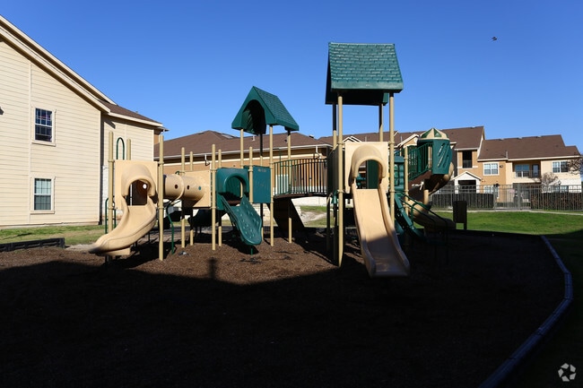 Building Photo - Southpark Ranch