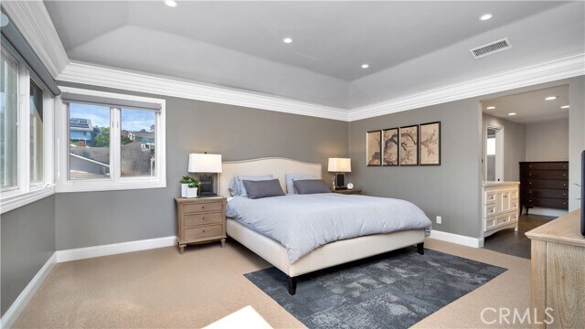 Building Photo - 10 Flintridge