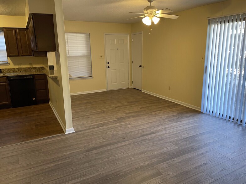 Building Photo - 149 Windsor Castle Dr