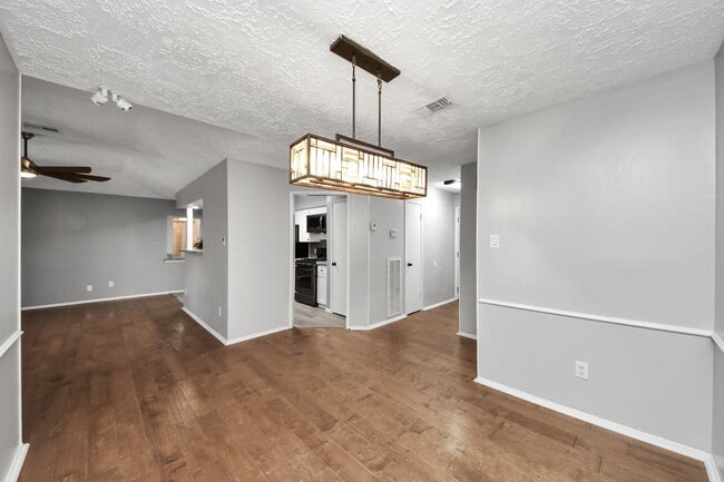 Building Photo - 3514 Spanish Acorn Ln