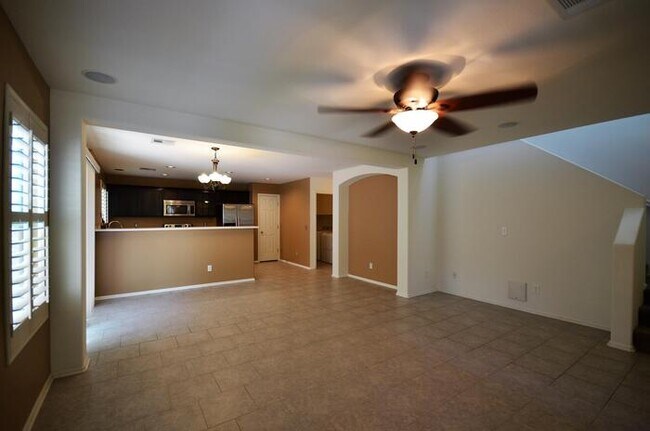 Building Photo - 995 S Cheshire Ln