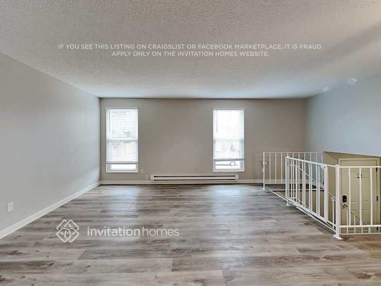 Building Photo - 18339 E Iowa Dr