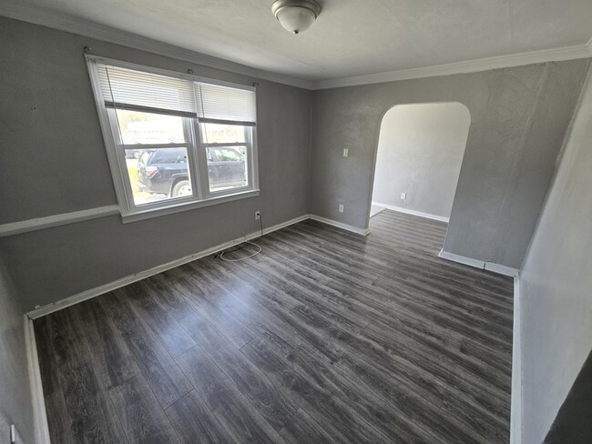 Building Photo - 530 Bellwood Rd