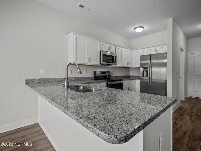 Building Photo - 209 Verrazzano Ln