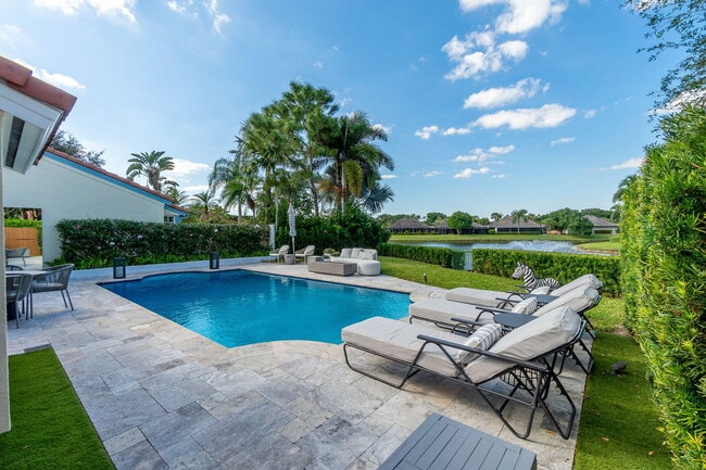 Building Photo - 2291 Las Casitas Dr