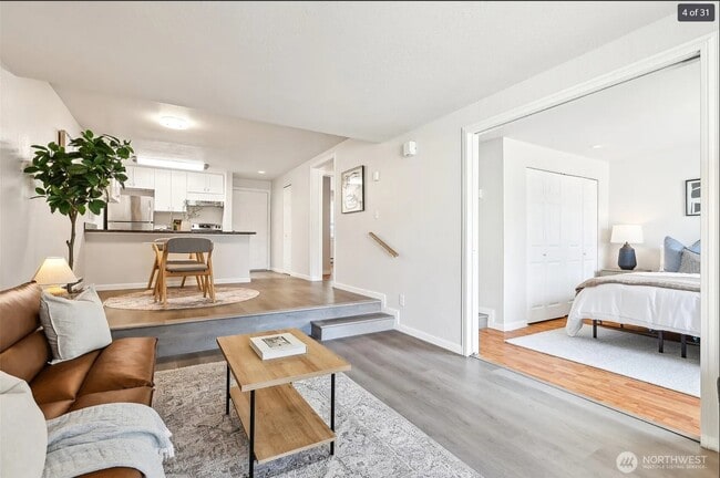 Primary Photo - 9484 Redmond - Woodinville Rd NE