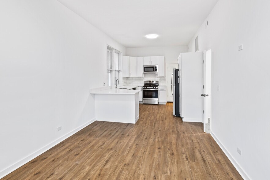 Building Photo - 1349 W Taylor St