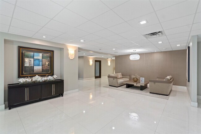 Building Photo - 3500 Galt Ocean Dr