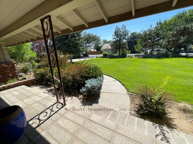 Building Photo - 1626 10th St