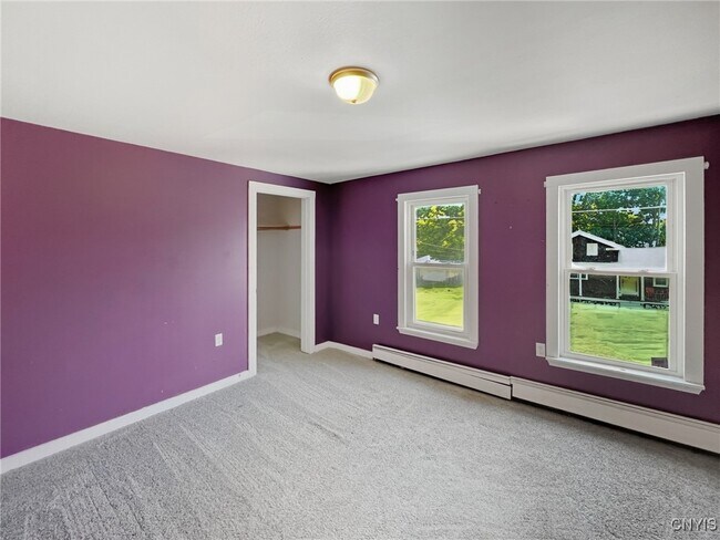 Building Photo - 262 W 4th St S