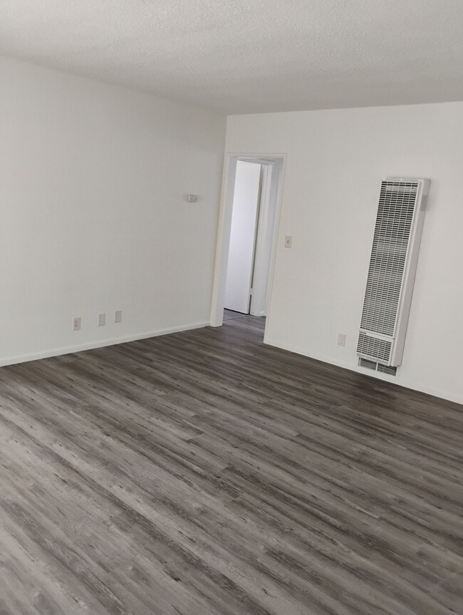 Building Photo - 5311 Lexington Ave