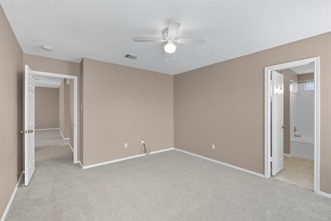 Building Photo - 209 Lake Washington Dr