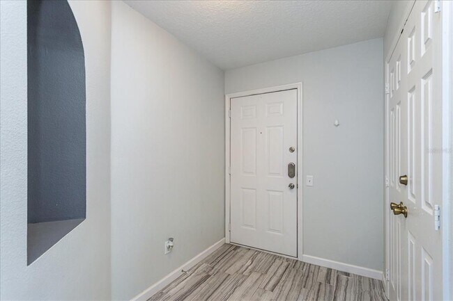 Building Photo - 3940 Southpointe Dr