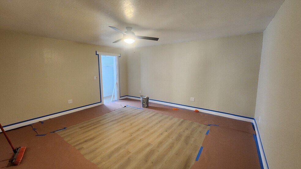 Big Bedroom on Main Floor - 1303 Avon St