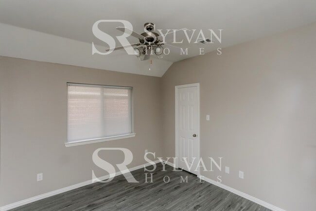 Building Photo - Enjoy living the good life in this 4 bedroom, 2 bathroom home