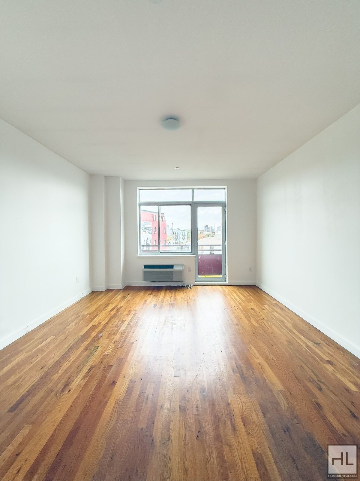 Building Photo - NO FEE / Spacious Sunlit Bushwick Studio / Balcony