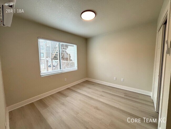 Building Photo - 4337 Mercier St