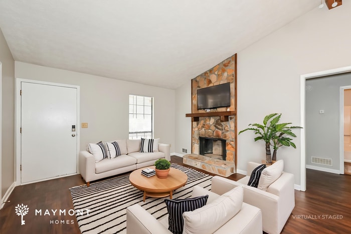 Building Photo - 2524 Holly Berry Trail SW