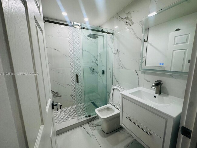 Building Photo - 14345 SW 57th Ln