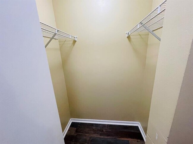 Building Photo - 4854 NW 58th Manor