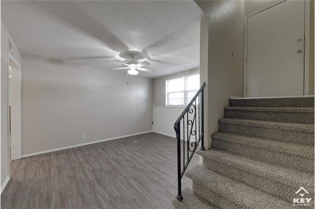 Building Photo - 717 N Dougherty Ave