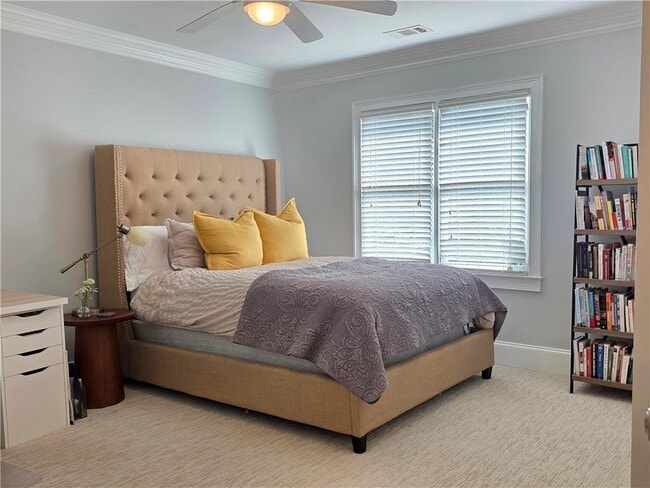 Building Photo - 2076 Anderson Dr SE