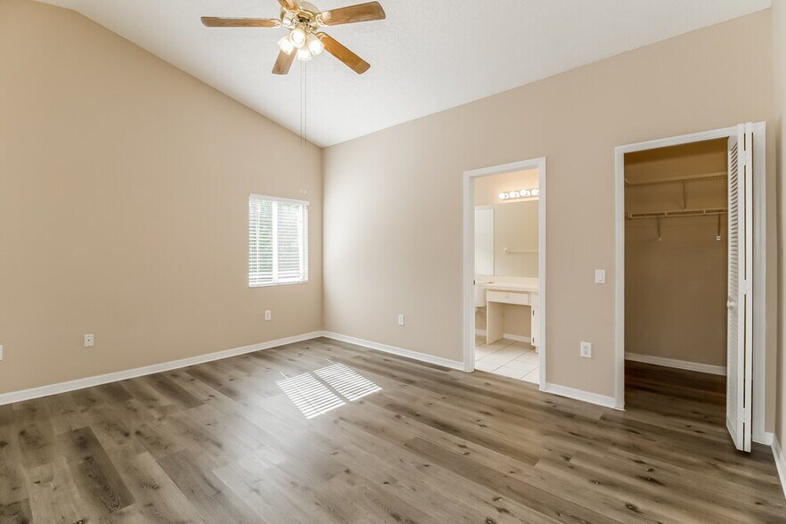 Building Photo - 28246 Tall Grass Dr