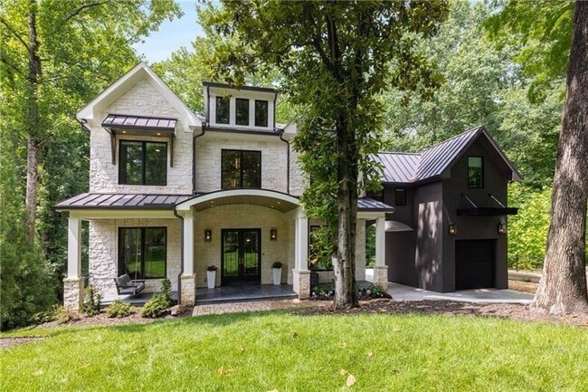 Building Photo - 306 Pinecrest Rd NE