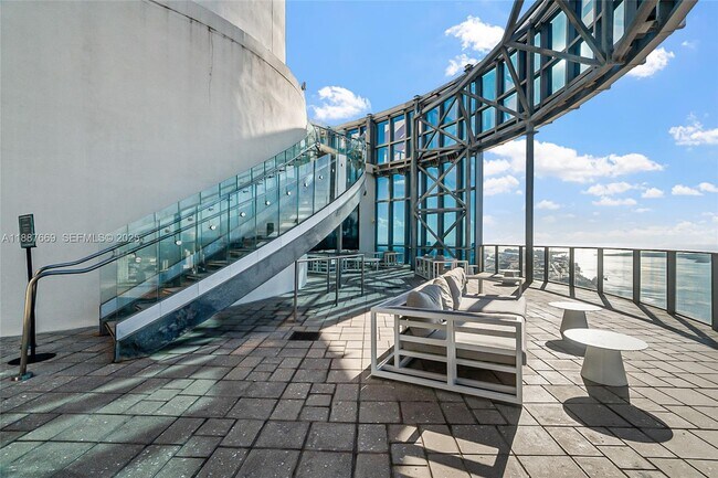 Building Photo - 851 NE 1st Ave