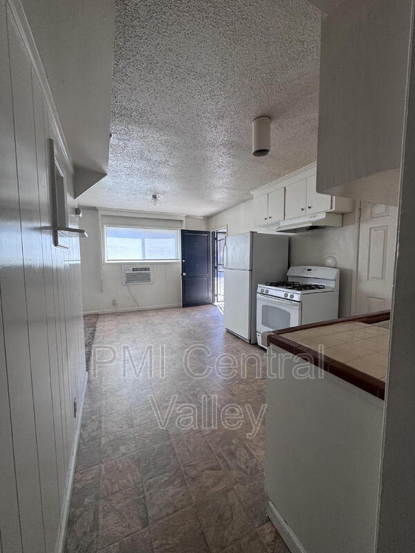 Building Photo - 111 E Grove St