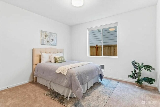 Building Photo - 8412 55th Pl NE