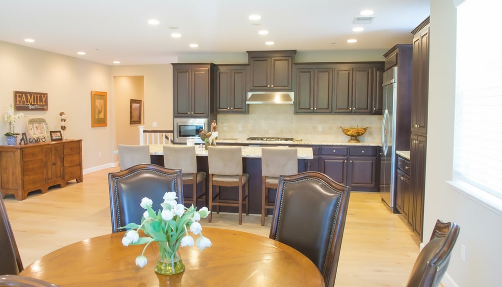 Kitchen - 3335 Central Pky