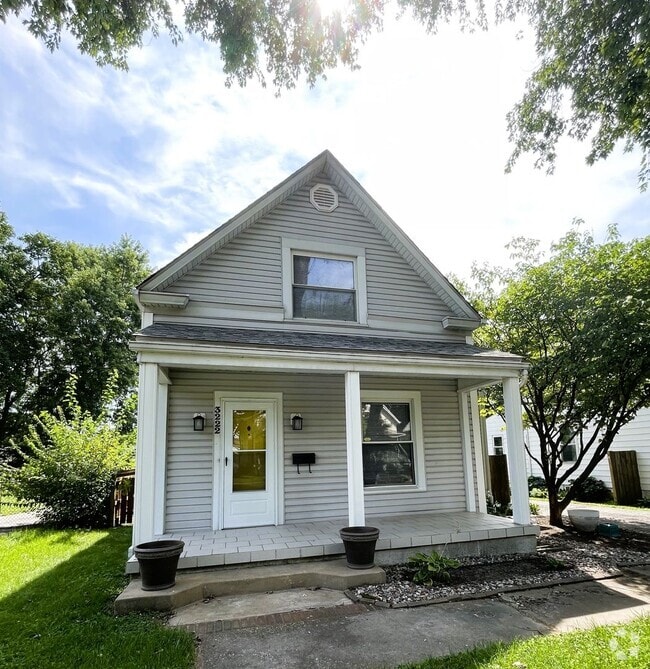 Building Photo - $1975 FOR RENT - SINGLE UPDATED FAMILY HOU...