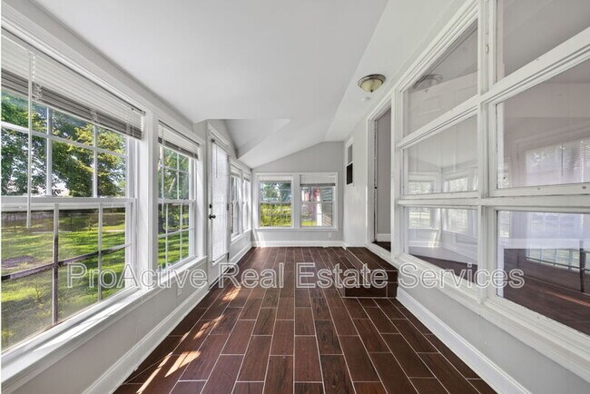 Building Photo - 1821 Gildner Rd