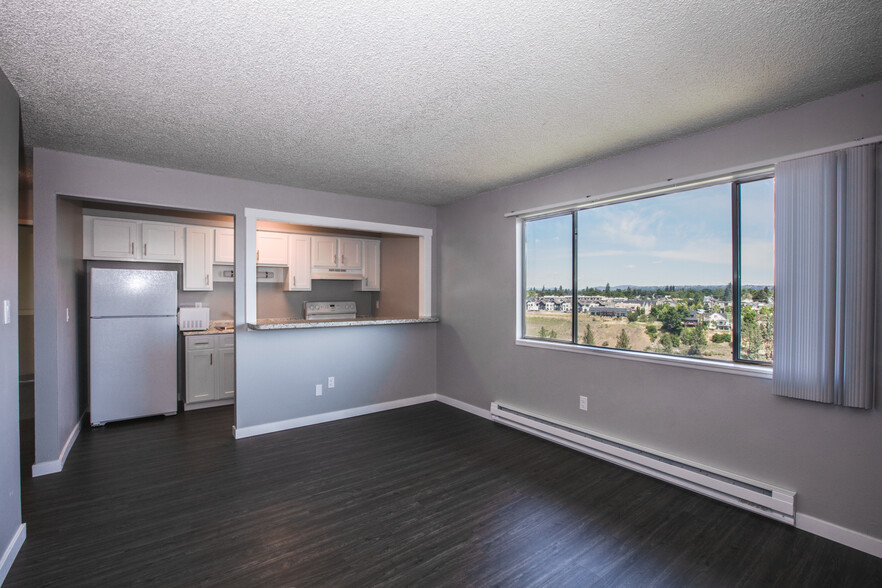 Broadmoor Apartments living room and kitchen - Broadmoor