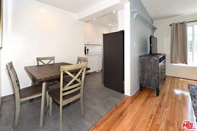 Building Photo - 4035 Inglewood Blvd