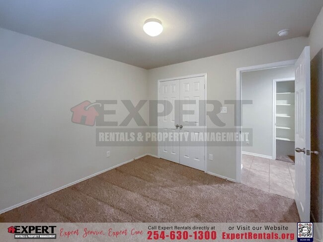 Building Photo - Enchanting 4-bedroom, 2-bathroom home nestled in Splawn Ranch!