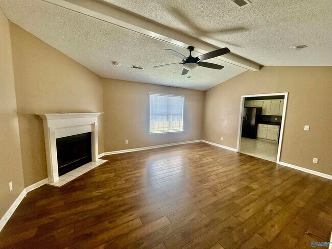 Building Photo - 1501 Elizabeth Dr SW
