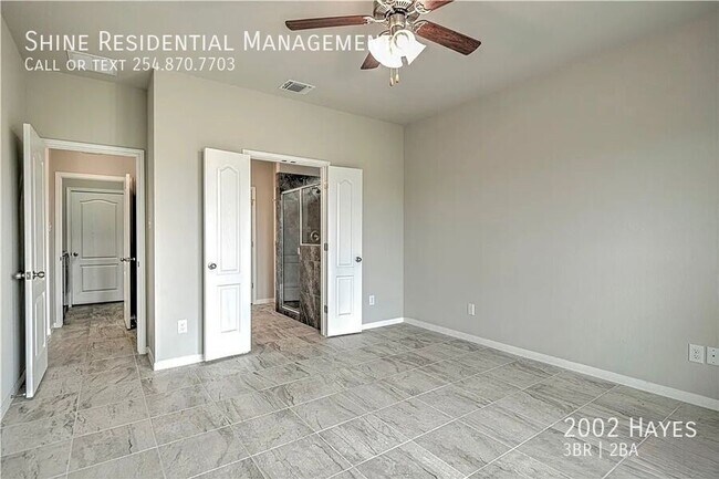 Building Photo - 2002 Hayes-