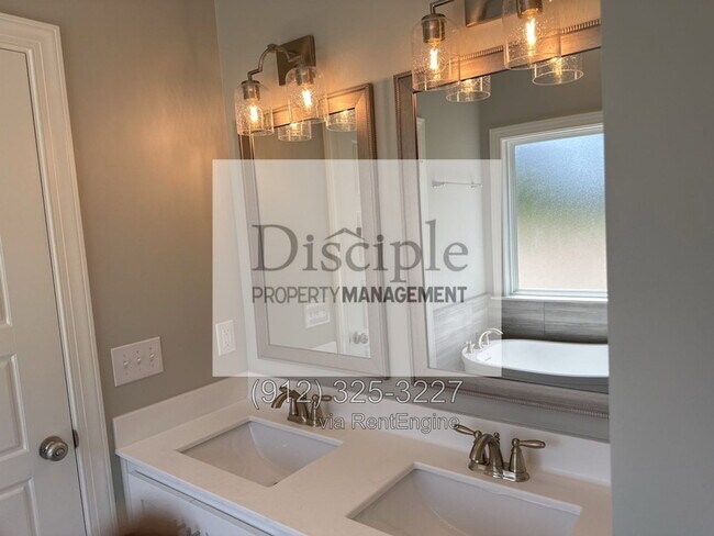 Building Photo - 79 Ennis Rd