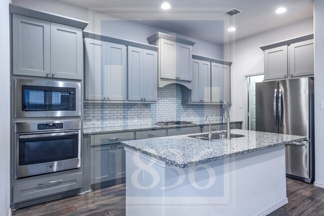 Building Photo - 308 Lacey Oak Lp
