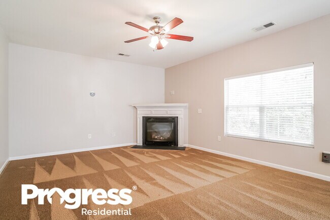 Building Photo - 706 Calavaras Ln