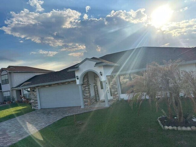 Building Photo - 761 Americana Ct