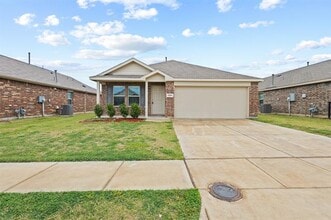 Building Photo - 2604 Spring Time Dr