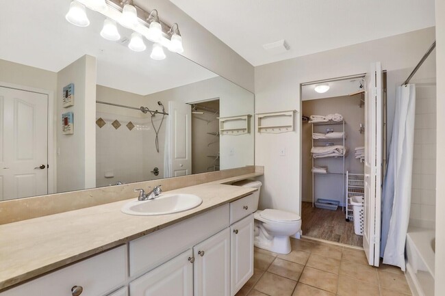 Building Photo - 276 Murcia Dr