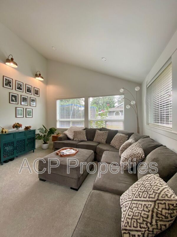 Building Photo - 406 Arrowhead Ln