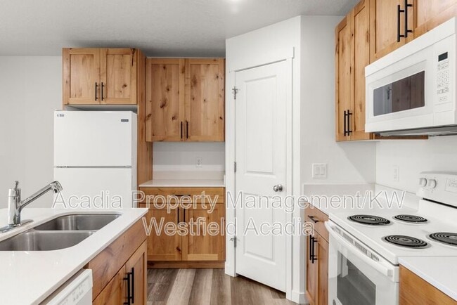 Building Photo - 5741 S 5th Ave