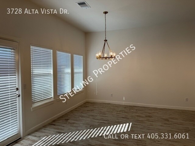 Building Photo - 3728 Alta Vis Dr